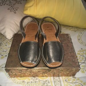 Women's Castell Sandals